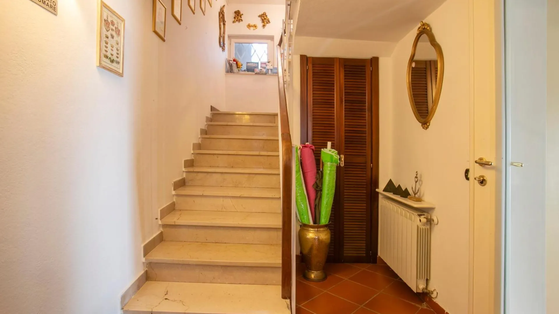 Maison Renee Viareggio Apartment