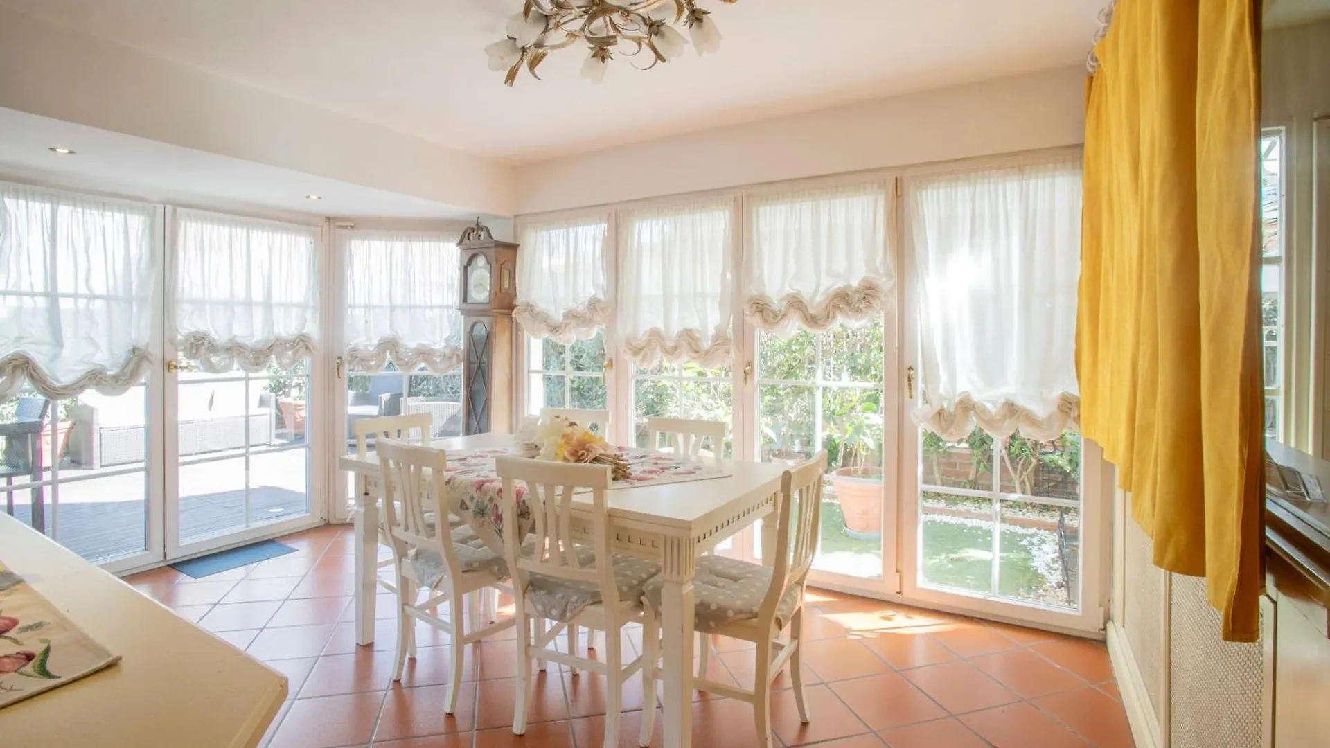 Apartment Maison Renee Viareggio Italien