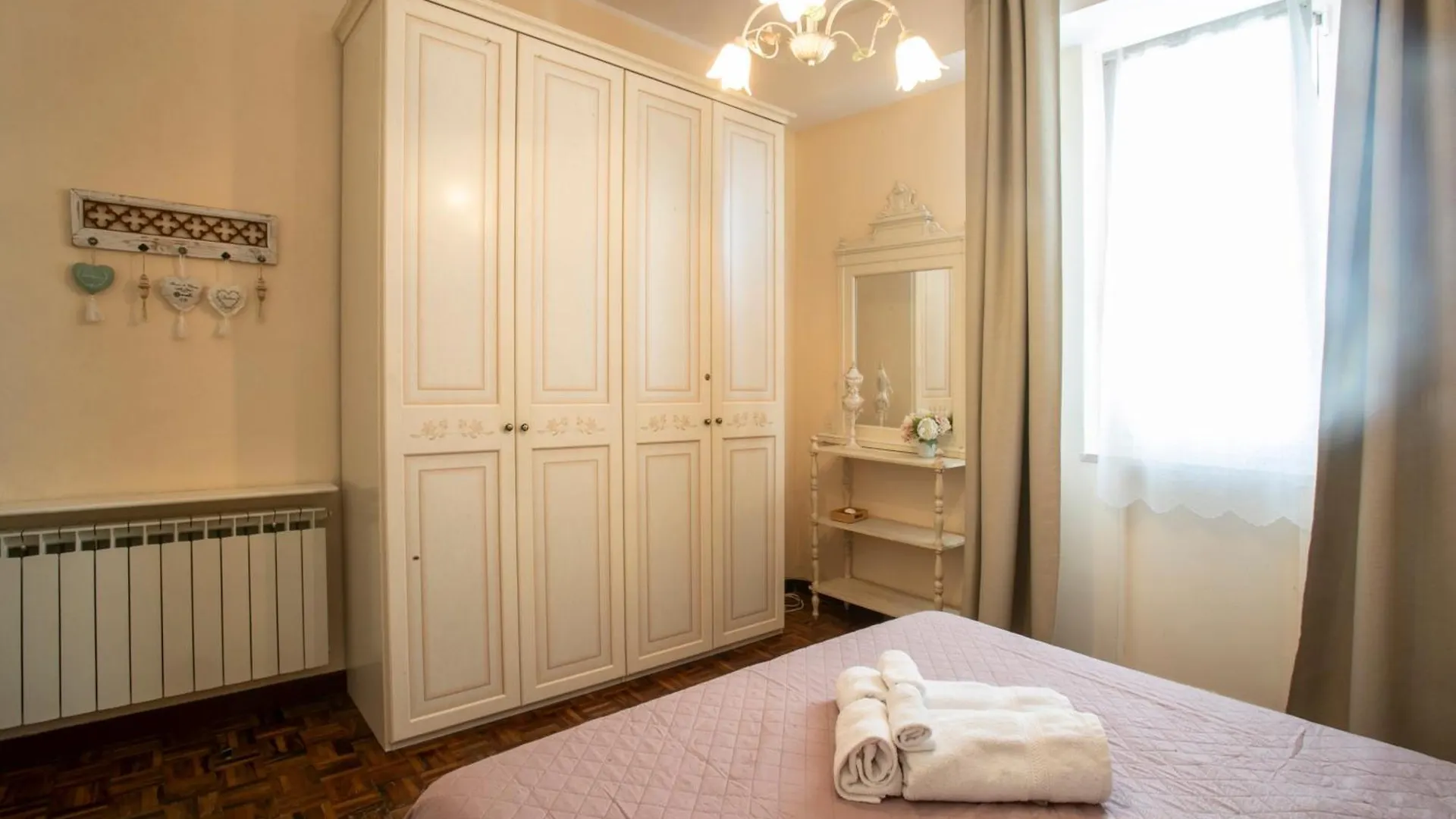 Maison Renee Viareggio 0*,