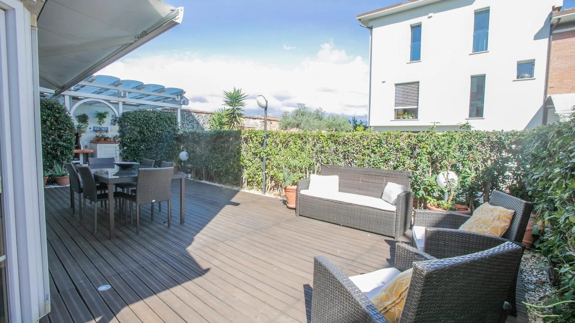 Maison Renee Viareggio 0*,