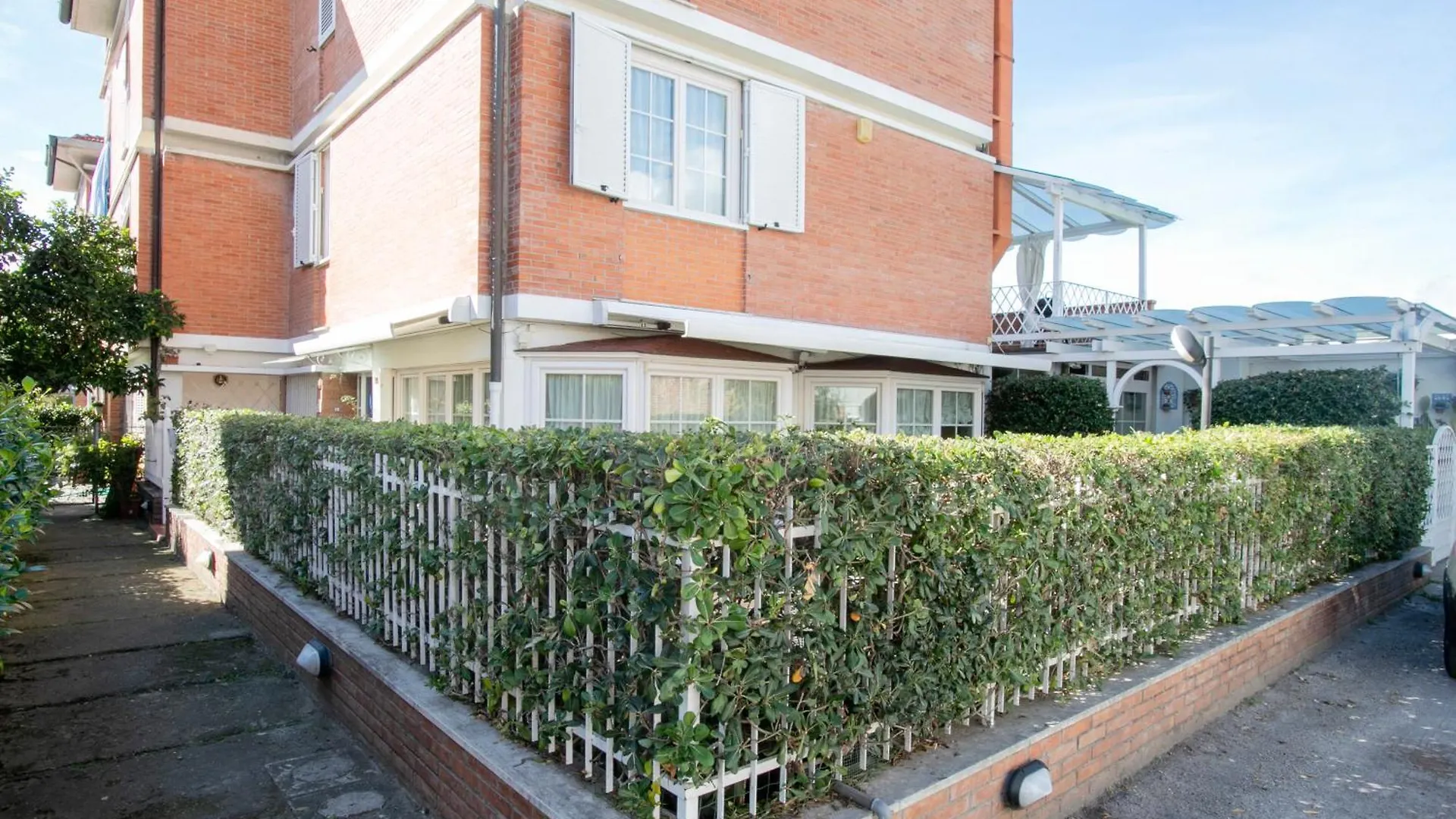 Maison Renee Viareggio 0*,  Italien