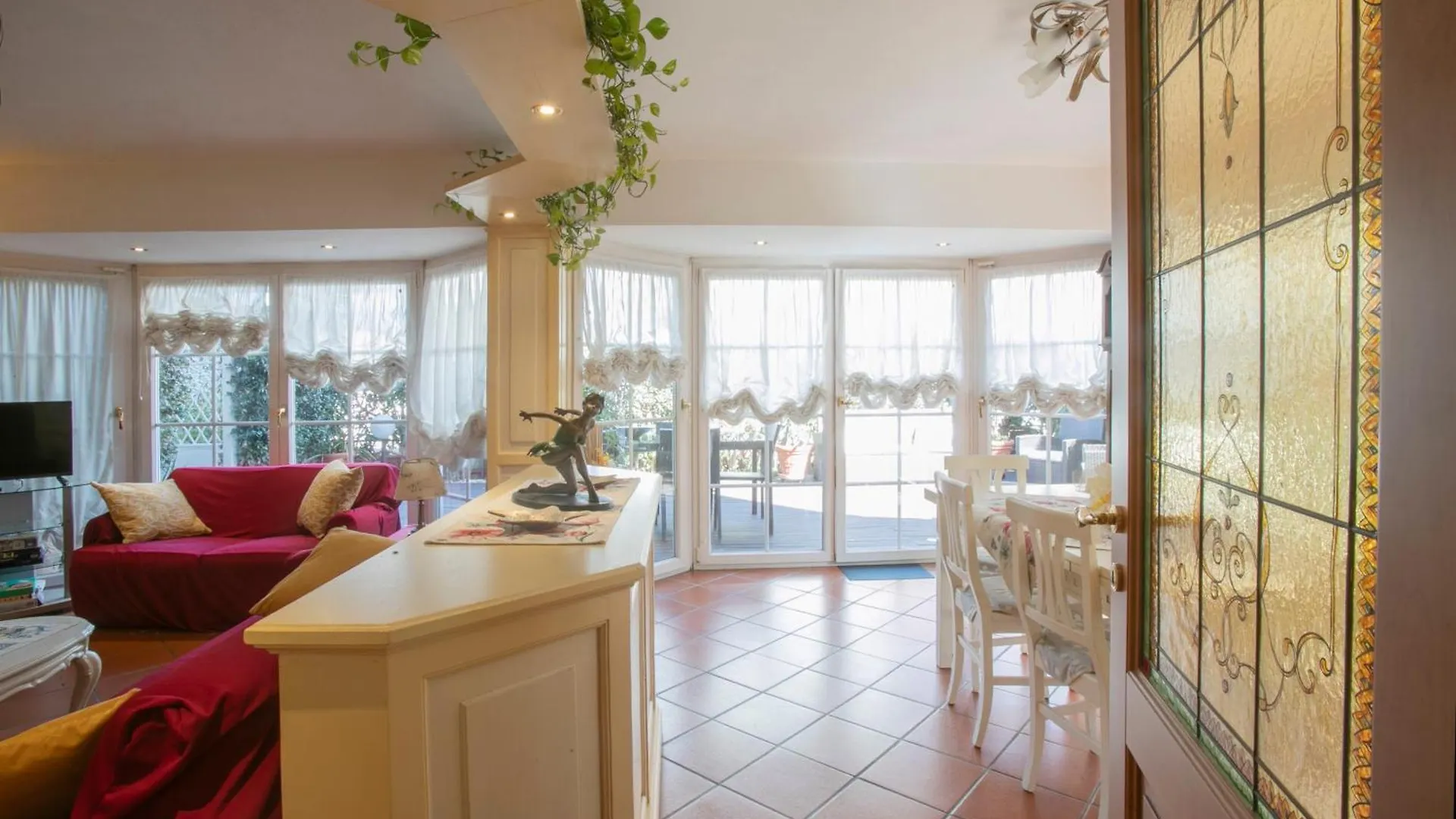 Apartment Maison Renee Viareggio Italien