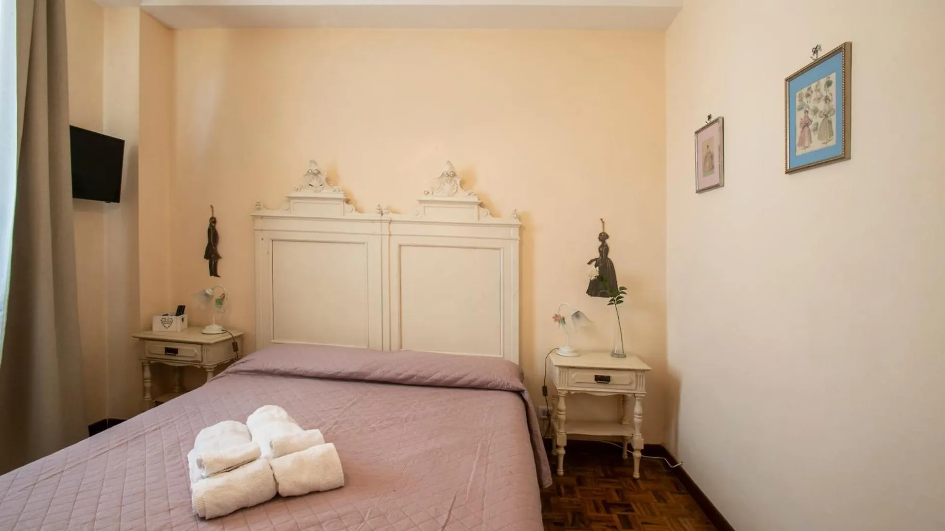 Maison Renee Viareggio Apartment