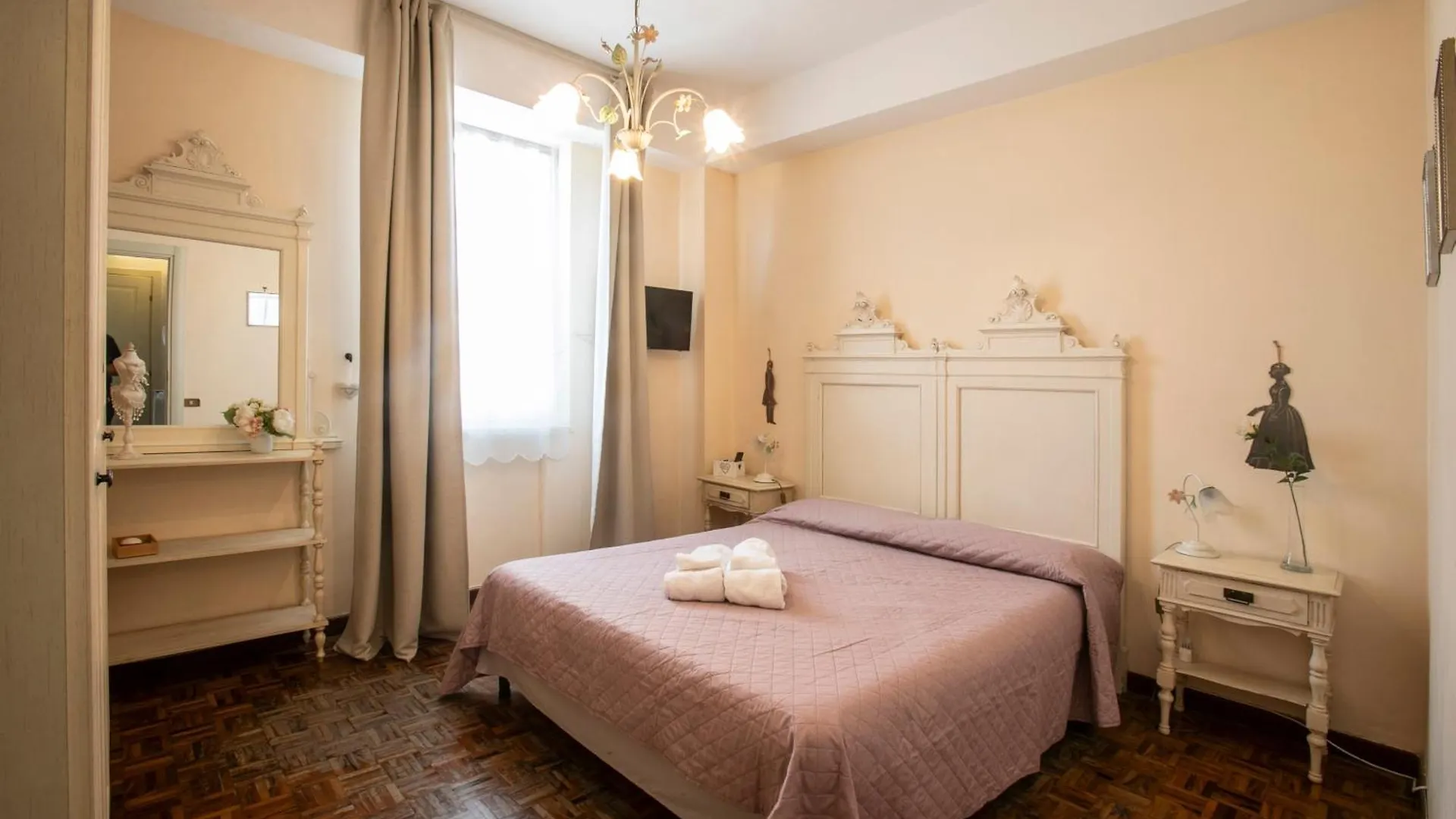 Maison Renee Viareggio